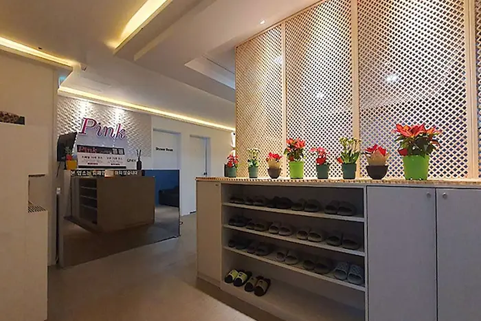 수원 인계동 핑크테라피 매장사진01