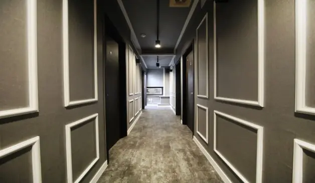 수원 인계동 아벨 테라피 매장 복도 사진